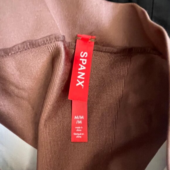 NWOT Spanx Women’s OnCore High Waisted Shapewear Shorts M Brown Slimming Control - Picture 3 of 4